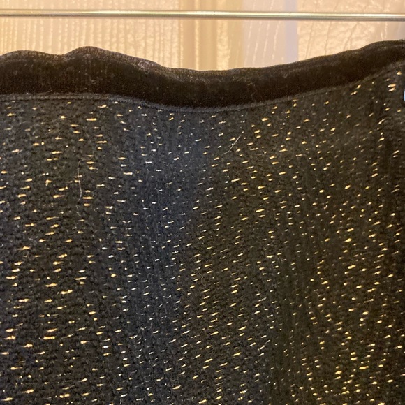 Talbots Black with Gold Metallic Thread Skirt - Size-14 - Picture 3 of 4